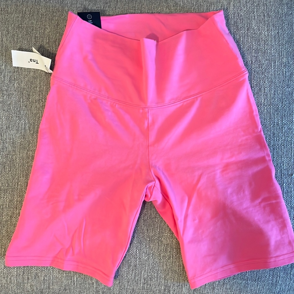 Hot pink stretch bike short
